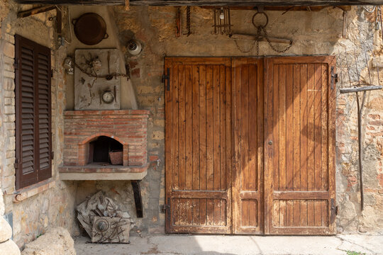 Rustic outdoor scene in the charming town of Pienza, Tuscany, Italy