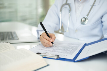 medical writer or medical communicator are writing clinical trial documents that describe research results, product use, and other medical information.