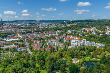 Die Friedrichsau, grüne Lunge der Stadt Ulm an der Donau im Luftbild