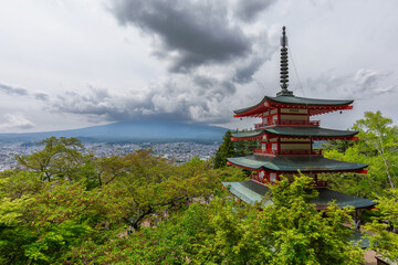 Naklejka premium Fuji mountain from Arakurayama Sengen Park