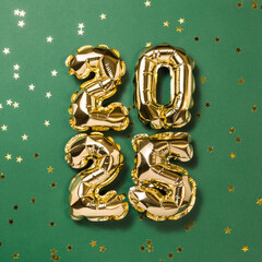 New year 2025 balloon celebration card. Gold foil helium balloons number 2025, party decoration,...