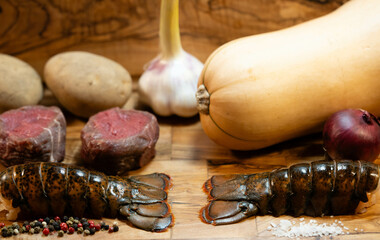 Surf and Turf mit Filetsteak und Hummer