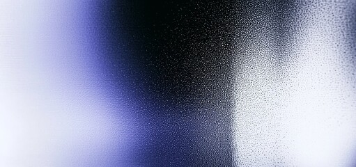Obraz premium An abstract poster design with a dark purple and black gradient, textured with grainy background noise, and providing ample space for text.