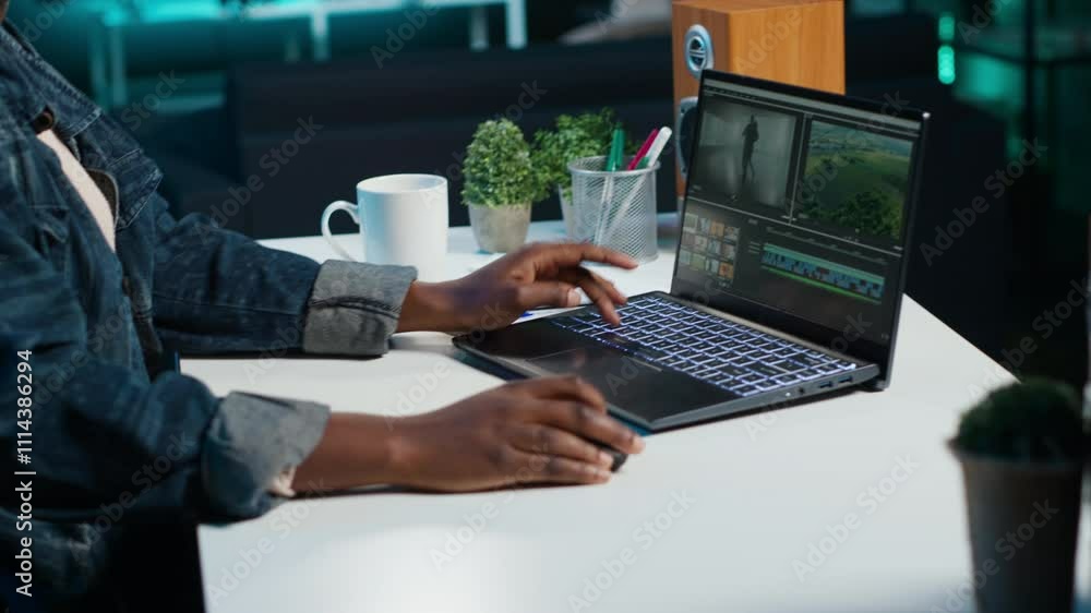 Poster video editor selecting key frames to use while doing video montage, using specialized software appli