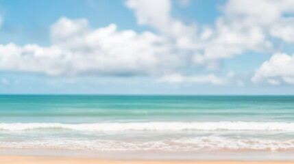 Obraz premium Serene Ocean Beachscape Under a Cloudy Sky