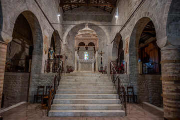 Obraz premium Guardia Vomano di Notaresco. Abruzzo. Abbey of San Clemente al Vomano