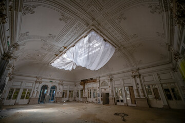 The Forgotten Haunted  Old Abandoned Grand Hotel of Northern Italy