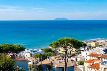 Obraz premium View on medieval small touristic coastal town Sperlonga and sea shore, Latina, Italy