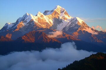 Obraz premium Majestic himalayan mountain peaks at sunrise with cloud cover