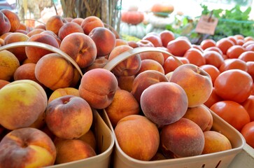 peaches at the farmers market