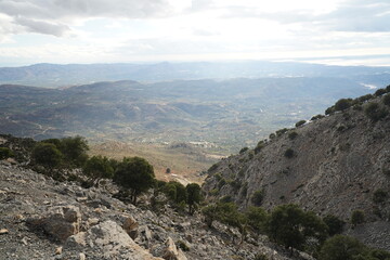 Obraz premium hiking trail of Rouvas gorge and mountain , panoramic view