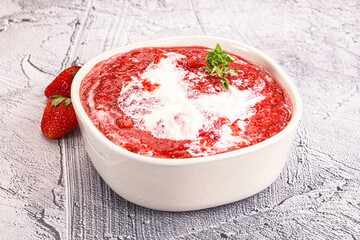 Strawberry soup with strachatella cheese