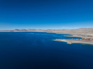 Fototapeta premium Beautiful lake landscape in Tibet,China