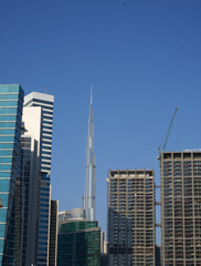 Dubai Al Abraj Street Business Bay mit blick auf Burj Khalifa
