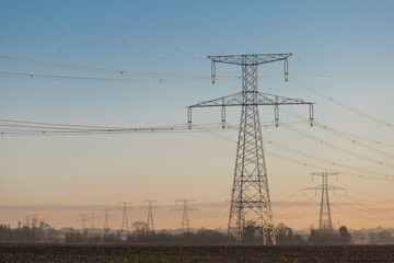 pylônes électriques