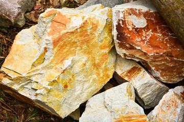 Amorphous rocks, yellow, white, brown color