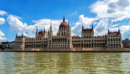 Obraz premium The neo-gothic Hungarian Parliament building, Budapest, Hungary