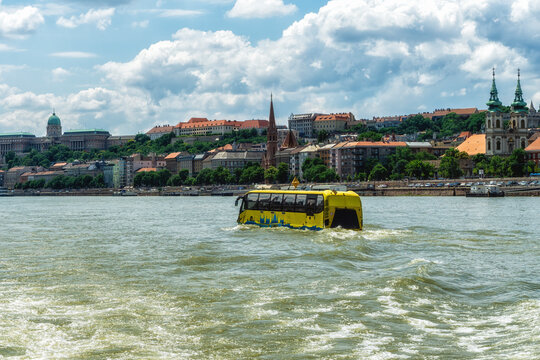 Amphibious vehicle cruising on Danube