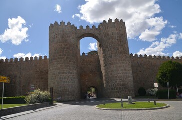 Puerta del Alcázar o del Mercado grande