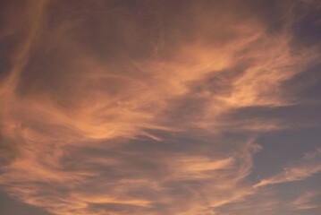 Obraz premium A blue sky full of white clouds