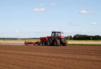 Fototapeta premium tractor in field