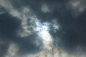 Fototapeta premium Captivating cloud formations reveal secrets of the sky above during an overcast afternoon