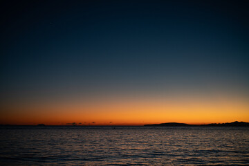 Tramonto del mare di inverno