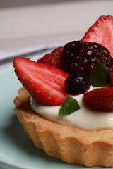 Pâtisserie. Doces finos, gourmets e parisienses. Românticos e deliciosos. Pavlova, frança, dessert. Cake, Coffee, sugar.