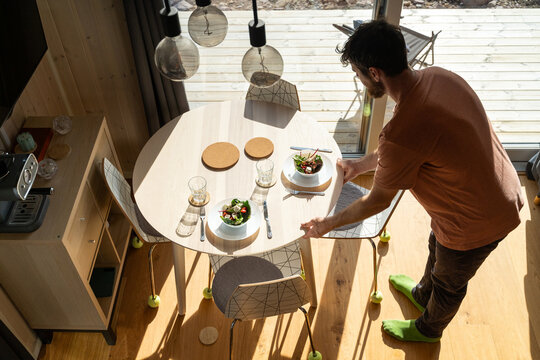 Setting Table