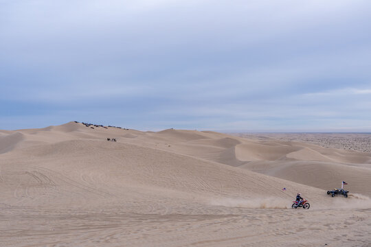 Located in the southeast corner of California, the Imperial Sand Dunes are the largest mass of sand dunes in the state. Algodones Dunes，Brawley, California
