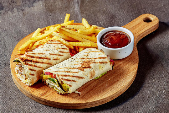 Tacos Malfouf Fries and ketchup