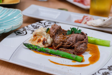 ホテル　ビュッフェ　高級