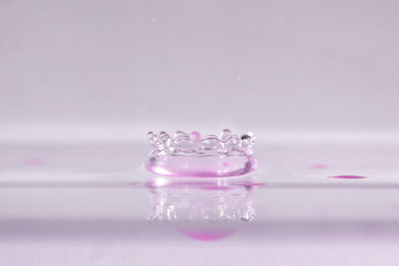 farbe tropfen wasser pink