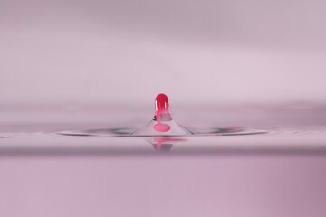 farbe tropfen wasser pink