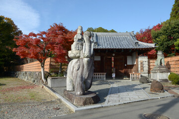 霊源寺　山門と普賢菩薩　京都市右京区嵯峨