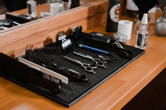 barber tools for men's haircut, machine with attachments, comb, scissors, trimer and shaver