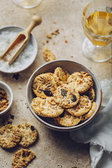 biscuits salés apéritifs aux graines de courge, sésame et graines de tournesol fait maison