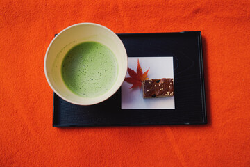 京都の常照寺で食べるお菓子とお抹茶