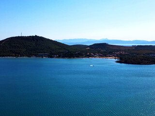 Fototapeta premium Golden Sands and Aegean Bliss Sarımsaklı Beachfront, Turkey Ayvalik 