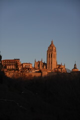 Fototapeta premium Catedral de Segovia in the sunset