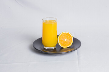 orange juice and oranges