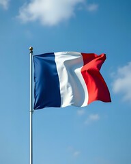 image d'un drapeau fran&ccedil;ais qui flotte dans les airs