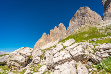 Tre cime di lavaredo hiking trail in summer, dolomites, italy