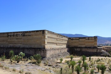 Fototapeta premium Estructura antigua de Zona Arqueologica de Mitla en la Ciudad de Oxaca, Mexico