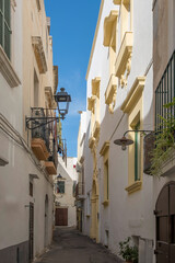 Enge Gasse in der Altstadt von Gallipoli, Apulien