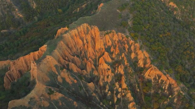 Sunset Magic over the Stob Pyramids in Bulgaria: Cinematic Drone Aerial Shots
A captivating flight showcasing the golden beauty of these unique formations at dusk.
