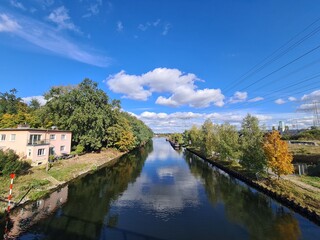 Fototapeta premium Blick auf die Spree (Fluss) in Berlin Treptow/Köpenick
