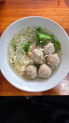 Meatballs noodle soup