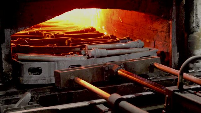 heat treatment furnace of metal pieces, parts, components. manufacturing of forging. normalizing, iso thermal annealing, controlled cooling, hardening tempering with scada control. forging metal parts