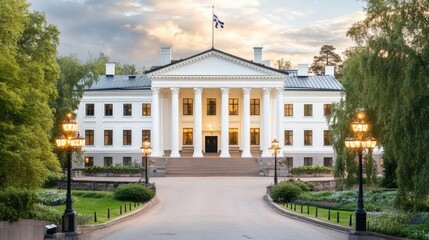 Obraz premium Architectural features are enhanced by the evening sky and soft lighting on a cloudy day